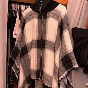 Steve Madden full zipper poncho